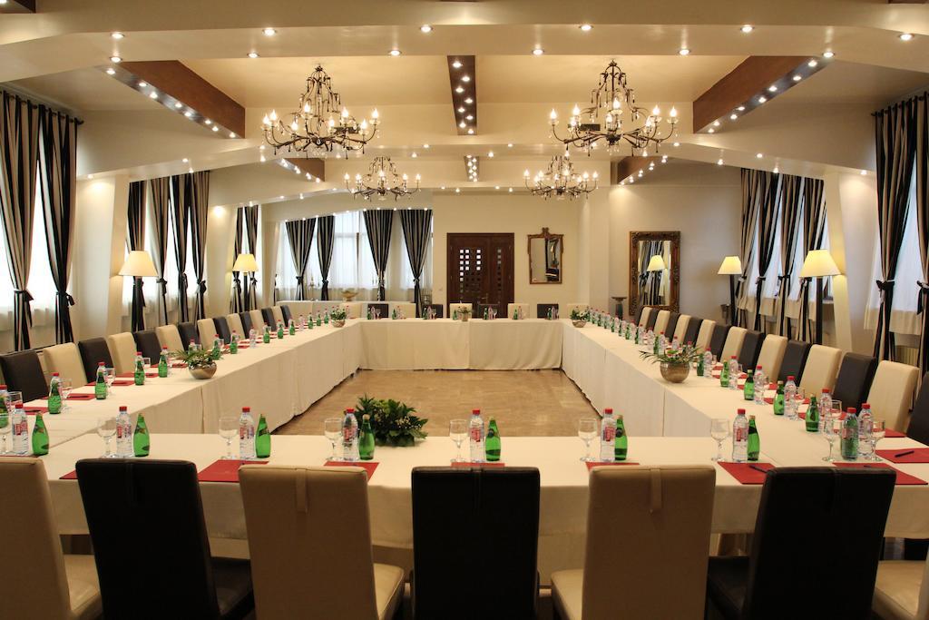 Hotel Domenii Plaza By